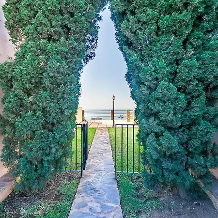 度假居 77-townhouse With Stunning Views In Fuengirola! 丰希罗拉